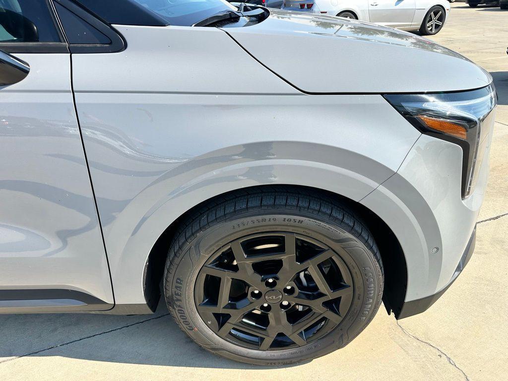 new 2026 Kia Carnival car, priced at $45,307