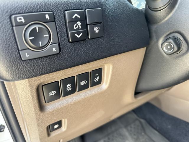 used 2023 Lexus GX 460 car, priced at $55,346