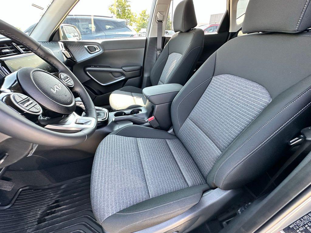 new 2025 Kia Soul car, priced at $24,792