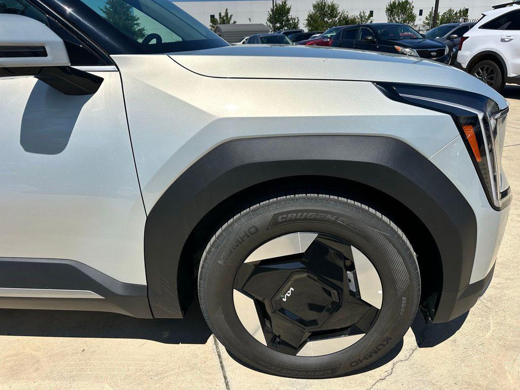 new 2026 Kia EV9 car, priced at $47,249