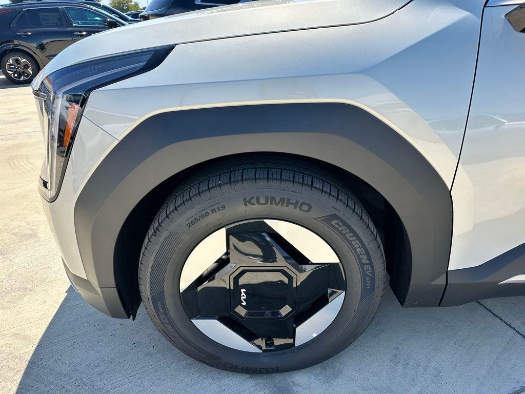 new 2026 Kia EV9 car, priced at $47,249