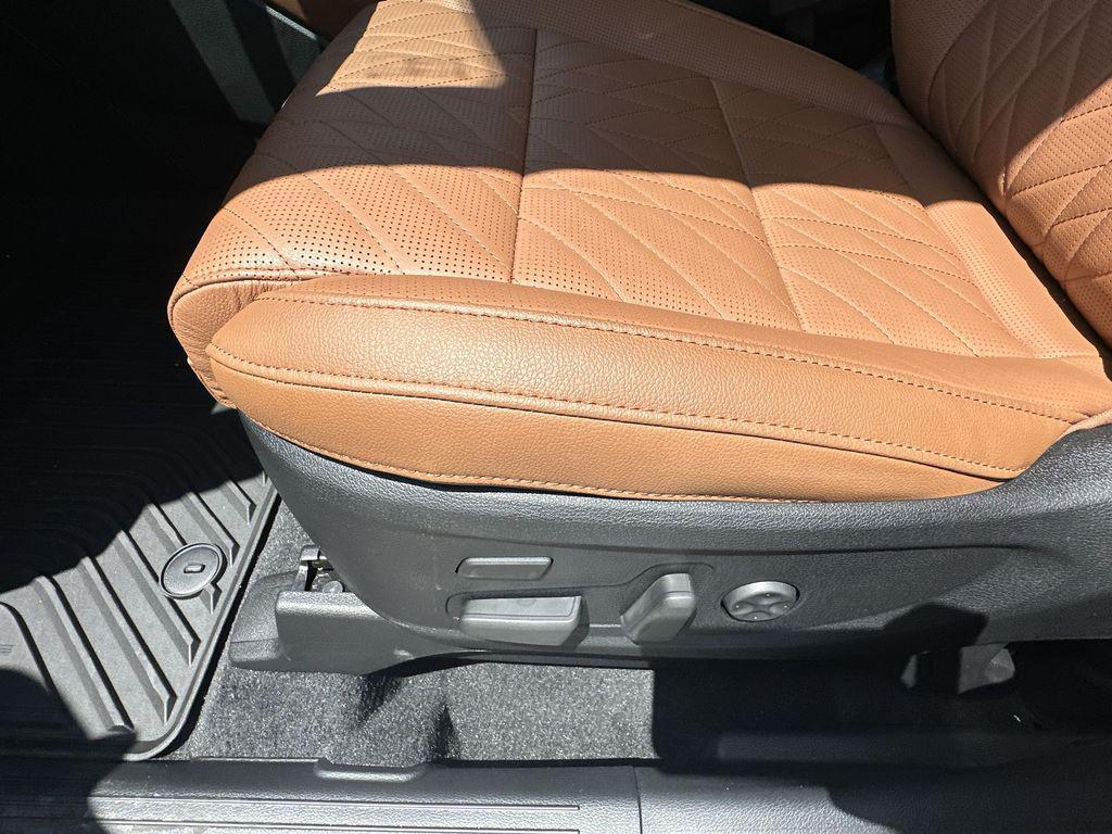 new 2025 Kia Telluride car, priced at $47,645