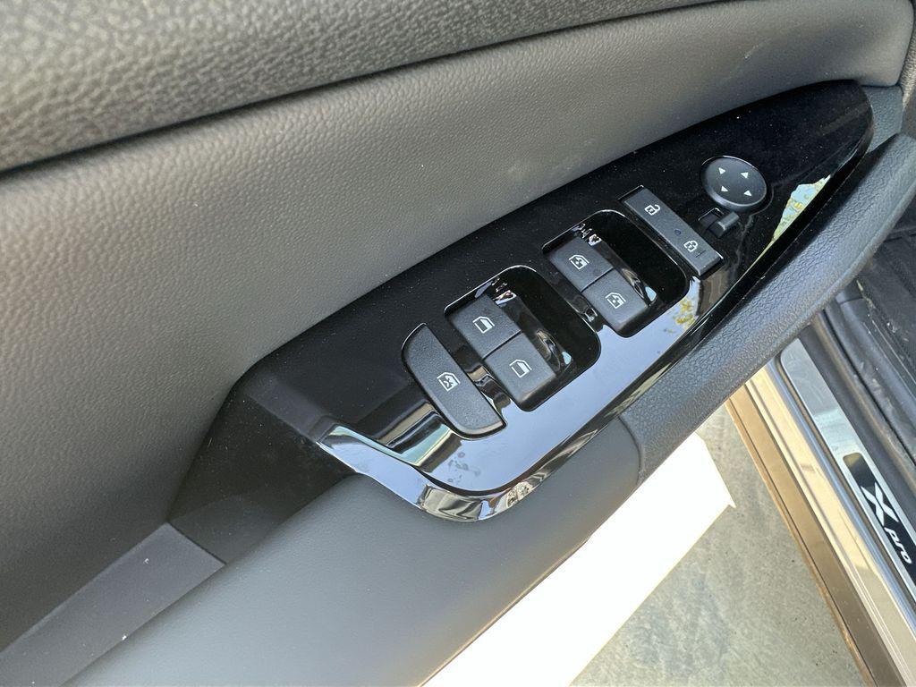 new 2025 Kia Sportage car, priced at $35,215