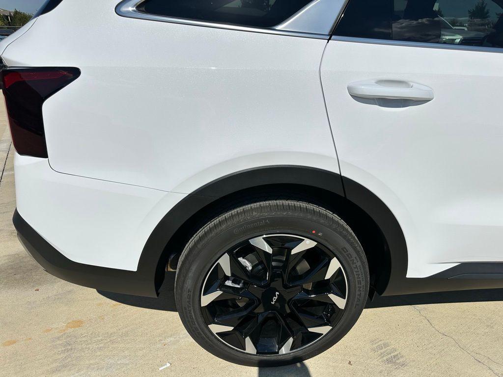 new 2026 Kia Sorento car, priced at $38,644