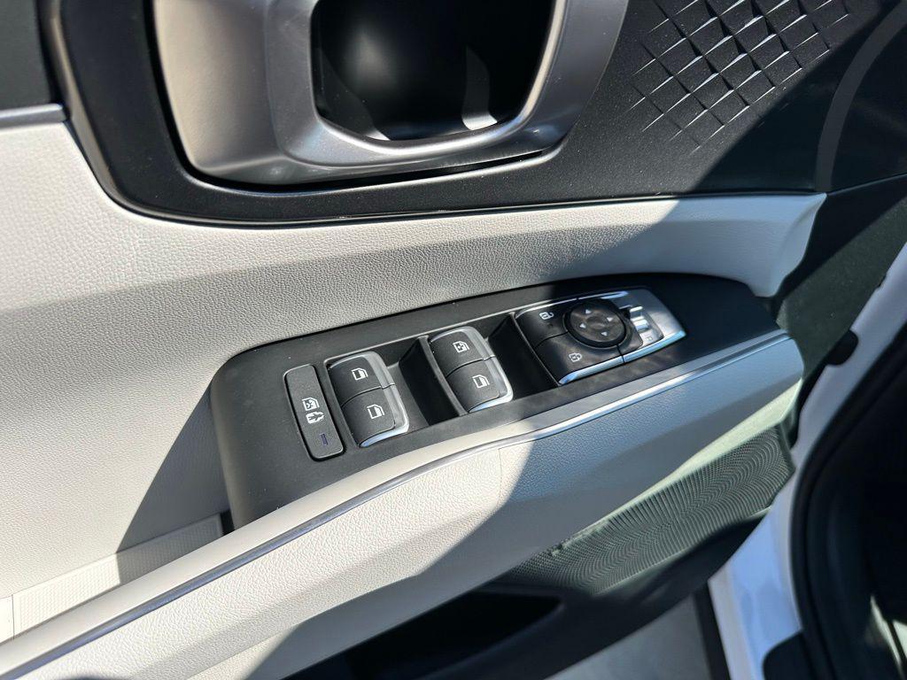 new 2026 Kia Sorento car, priced at $38,644