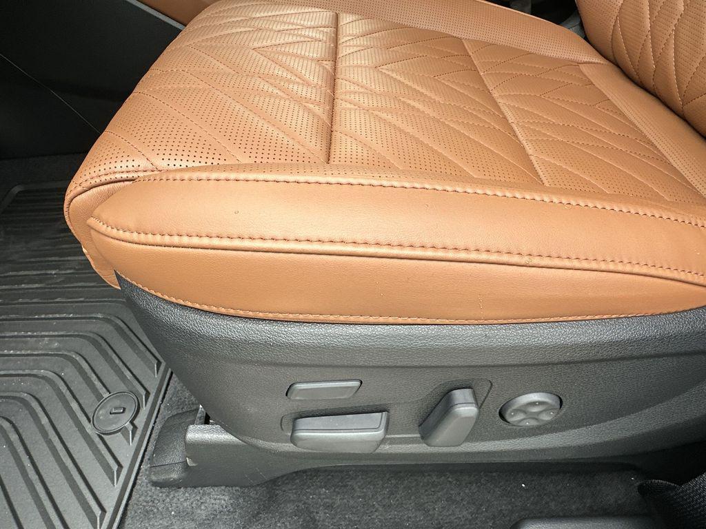 new 2025 Kia Telluride car, priced at $52,043