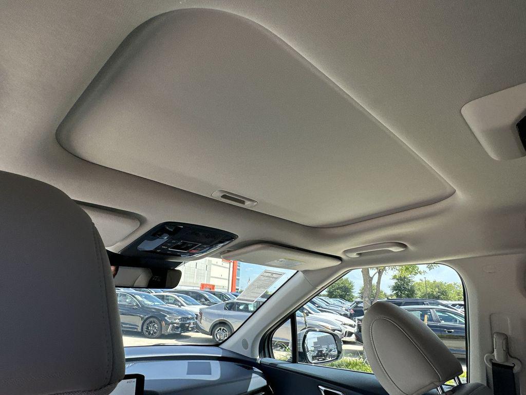 new 2026 Kia Carnival car, priced at $45,226