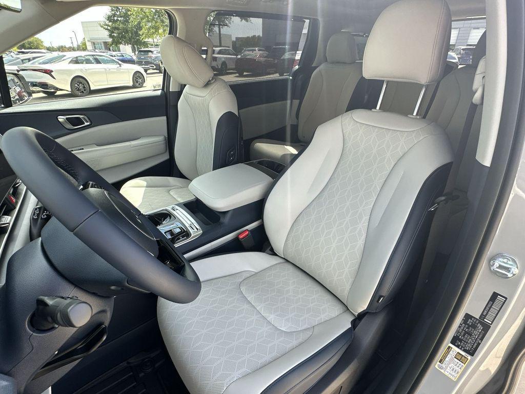 new 2026 Kia Carnival car, priced at $45,226