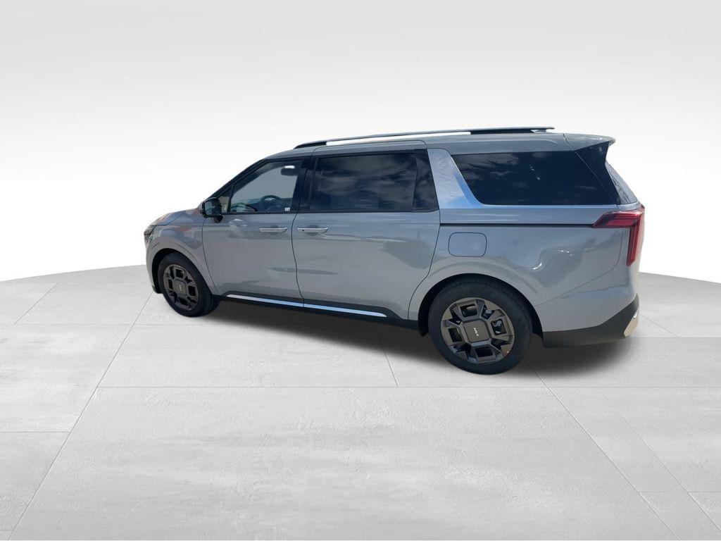 new 2026 Kia Carnival car, priced at $45,226