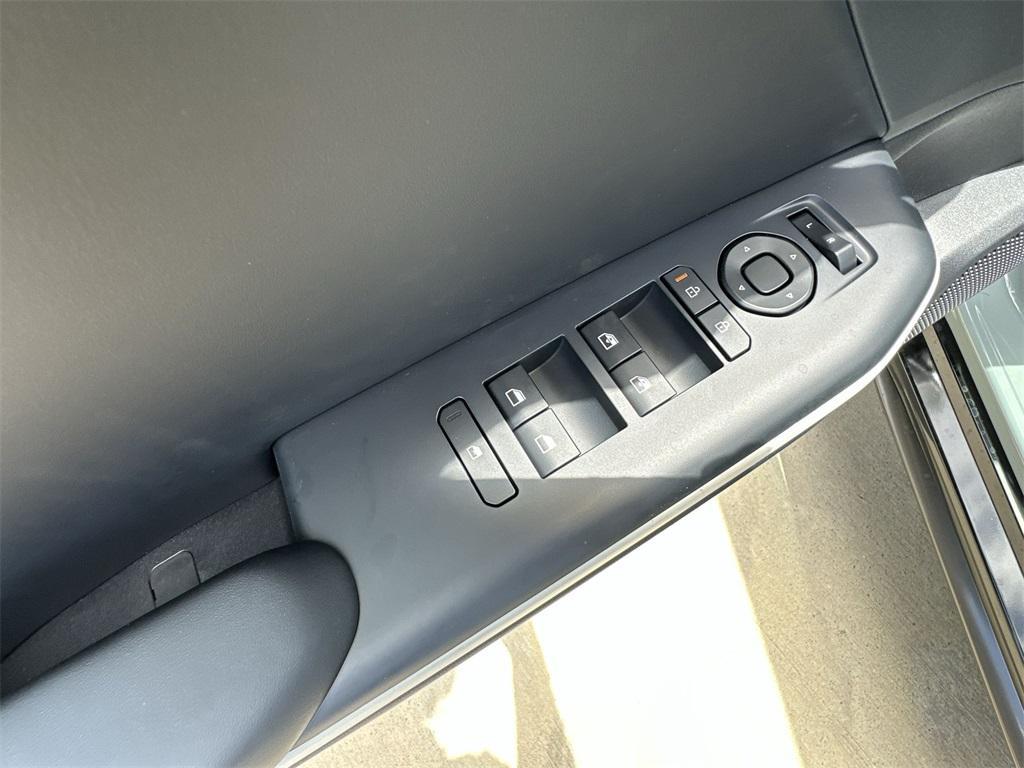 new 2025 Kia K4 car, priced at $24,047