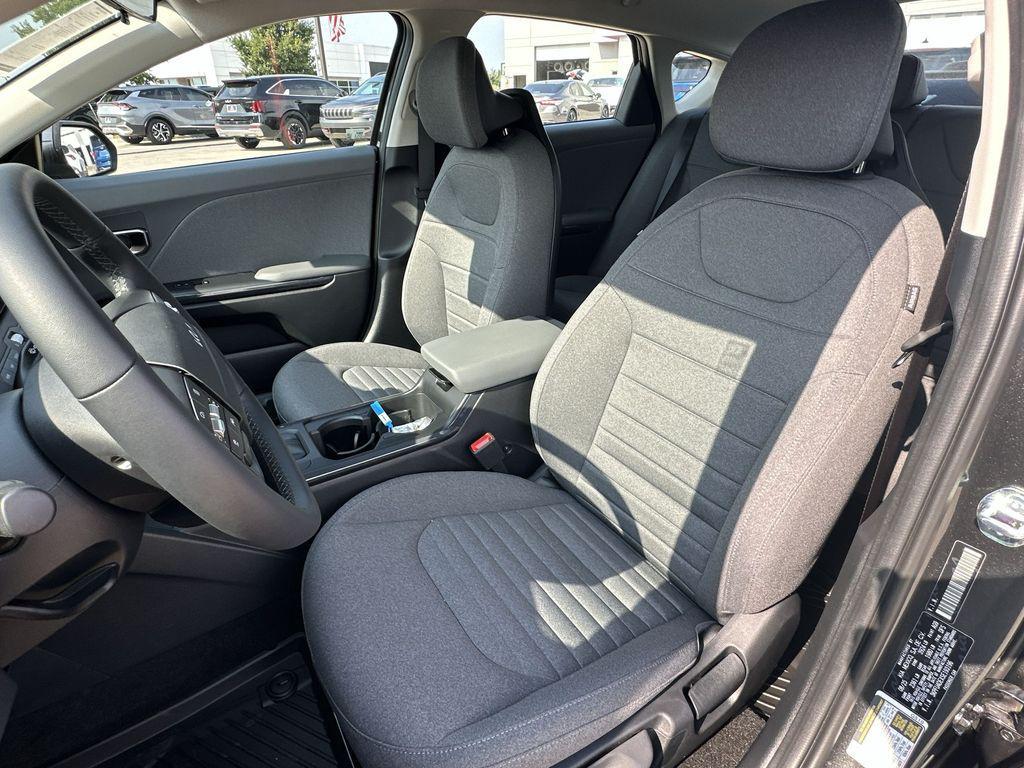 new 2025 Kia K4 car, priced at $23,558