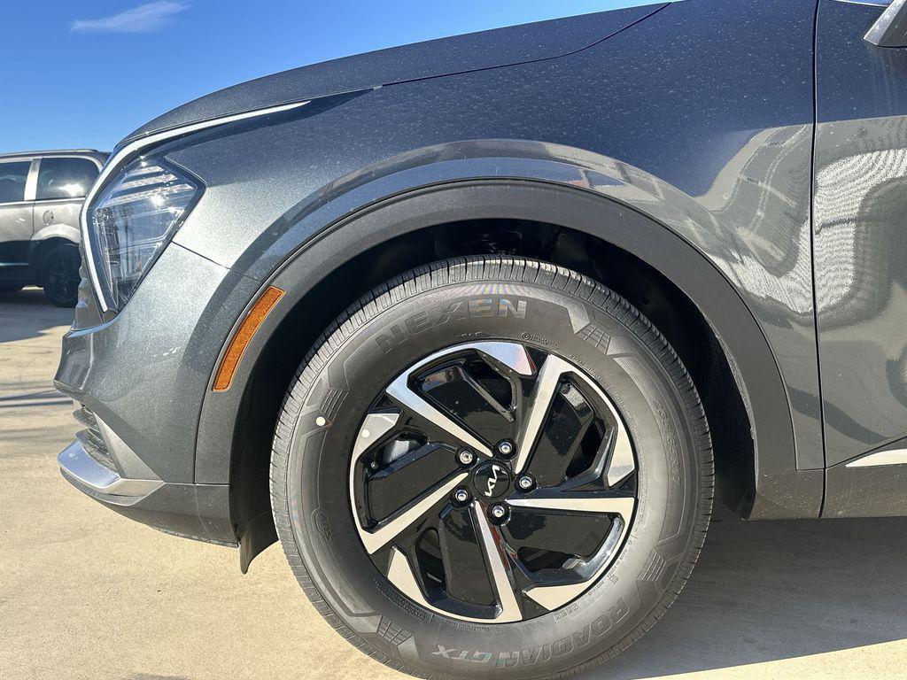 new 2025 Kia Sportage Hybrid car, priced at $27,258