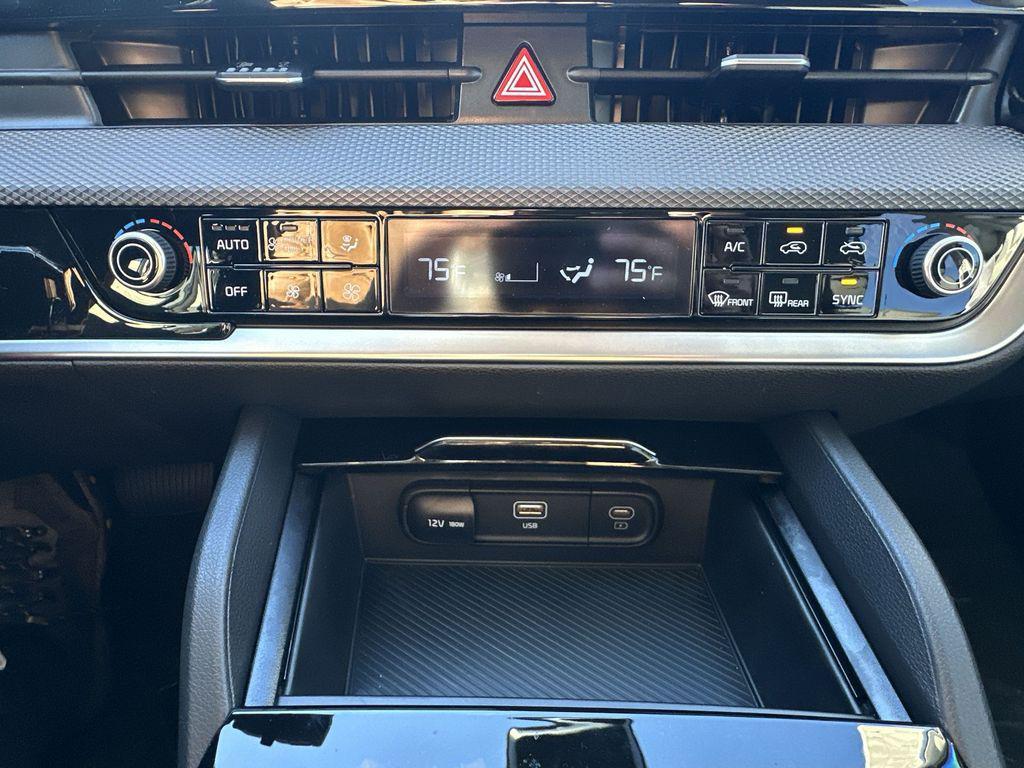 new 2025 Kia Sportage Hybrid car, priced at $27,258