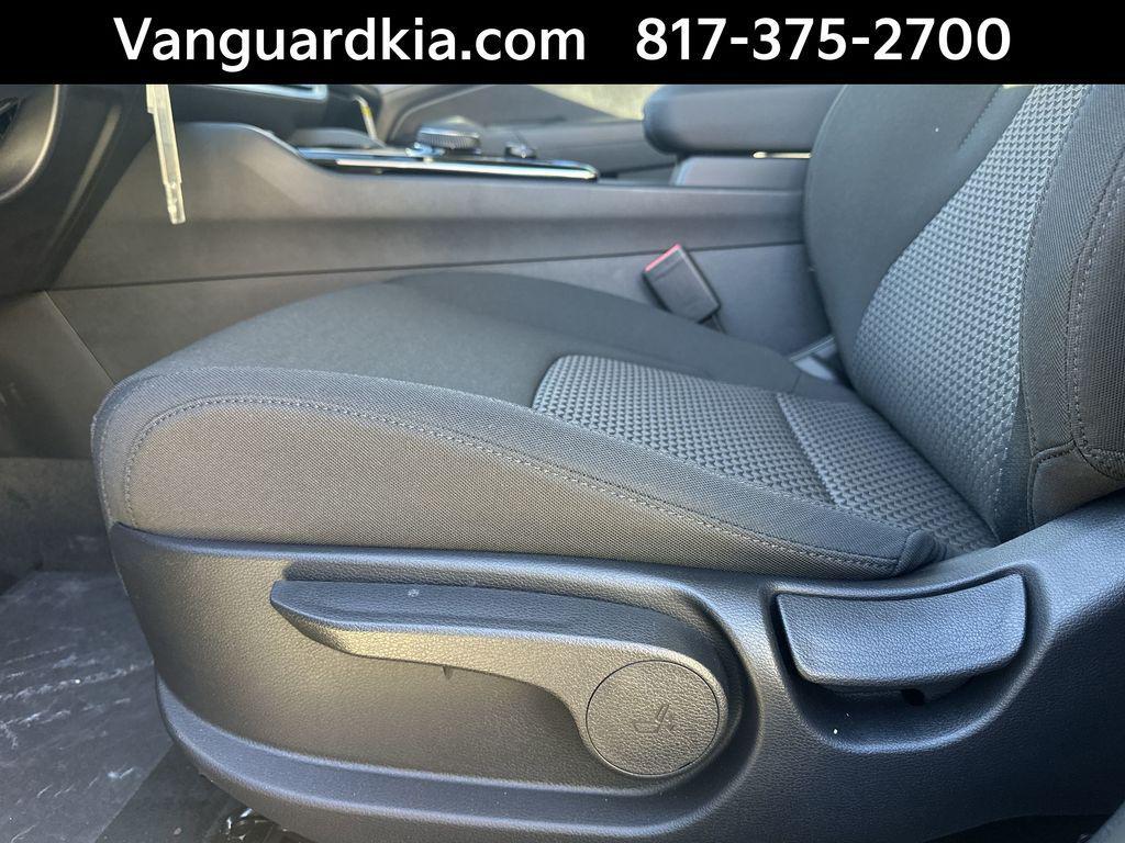 new 2025 Kia Sportage Hybrid car, priced at $27,508