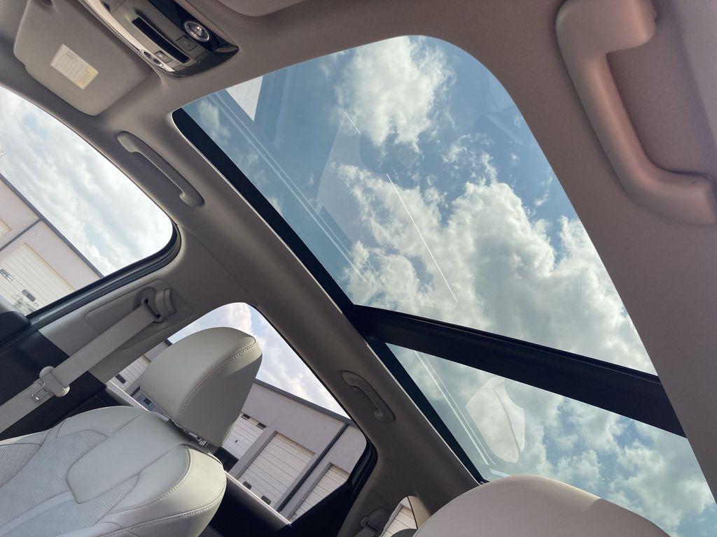 new 2025 Kia Sorento car, priced at $32,592