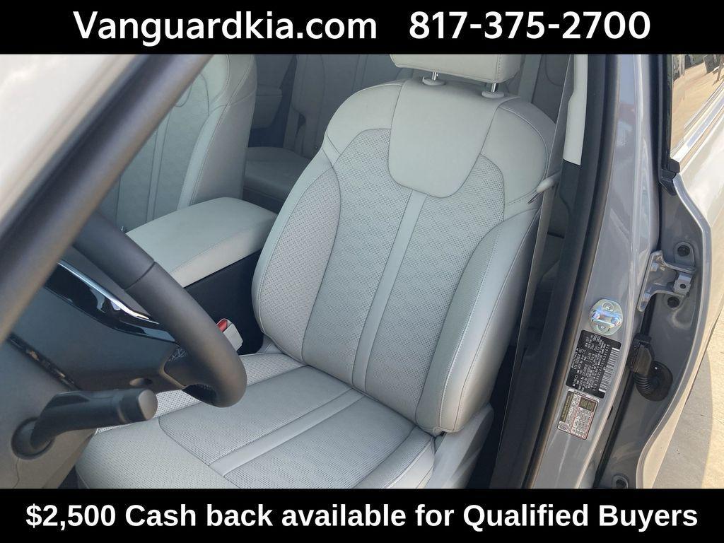new 2025 Kia Sorento car, priced at $32,842