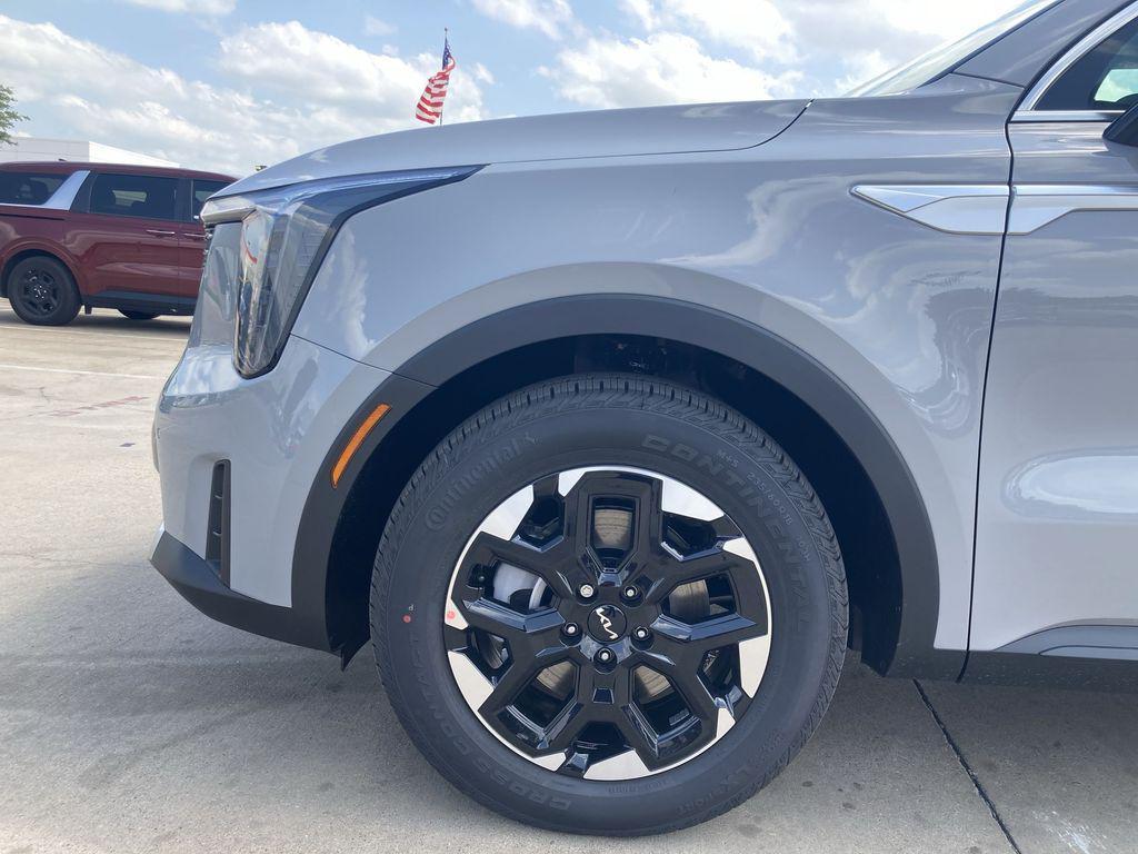 new 2025 Kia Sorento car, priced at $32,592