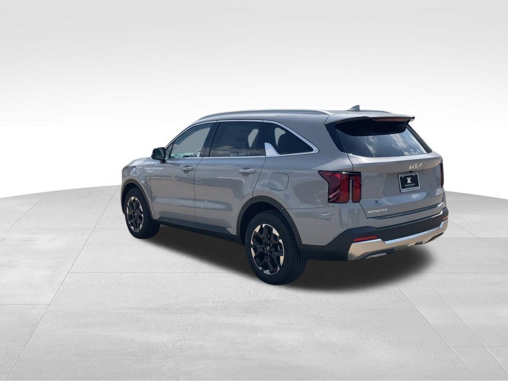 new 2025 Kia Sorento car, priced at $32,592