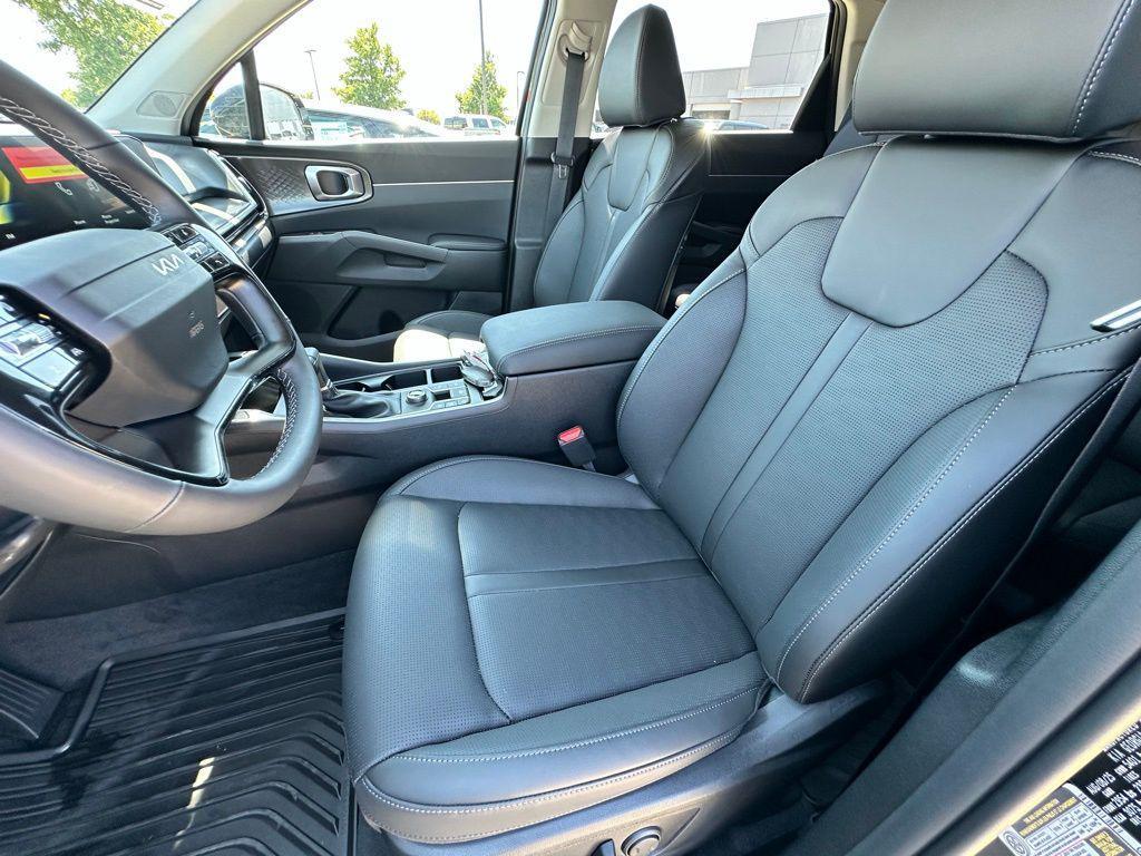 new 2026 Kia Sorento car, priced at $33,475