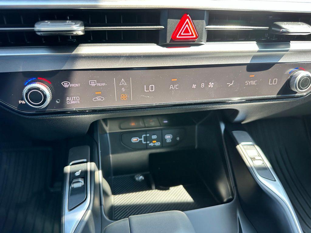 new 2026 Kia Sorento car, priced at $33,475