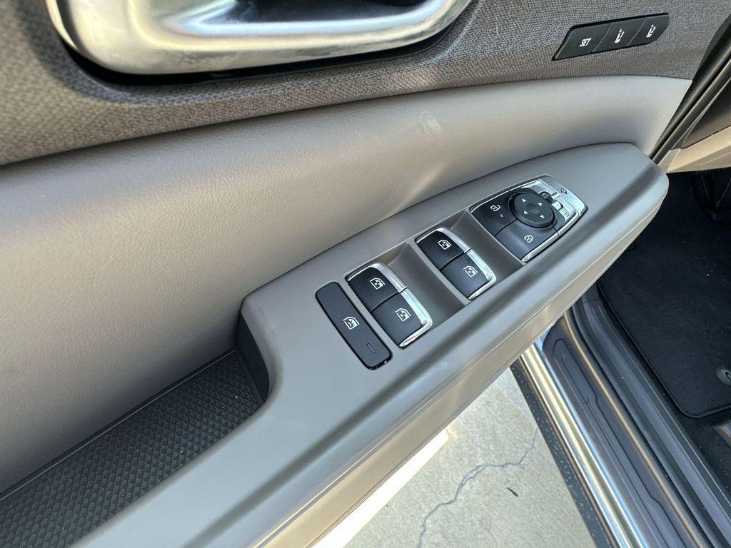 new 2026 Kia Carnival Hybrid car, priced at $47,007