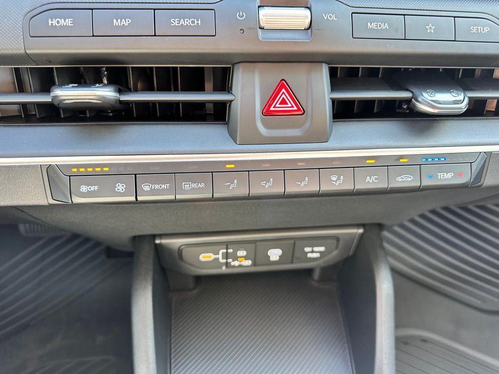 new 2025 Kia K4 car, priced at $22,337