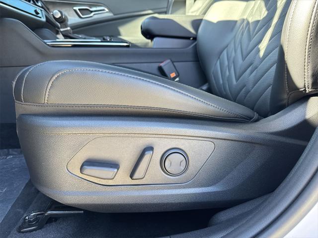 new 2025 Kia Sportage car, priced at $35,802
