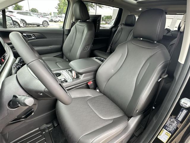 new 2025 Kia Carnival car, priced at $48,514