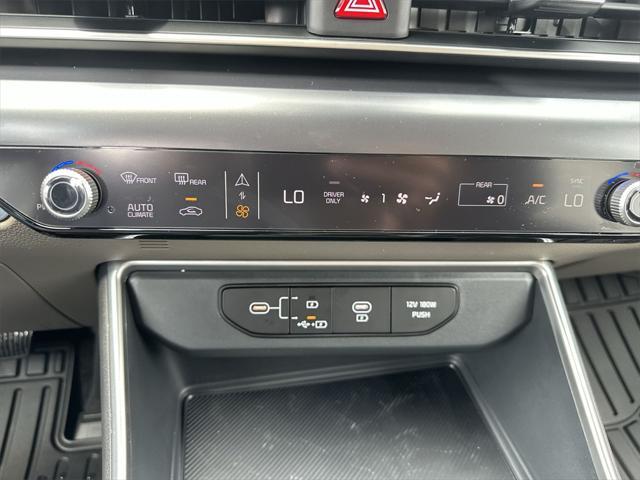 new 2026 Kia Carnival Hybrid car, priced at $41,458
