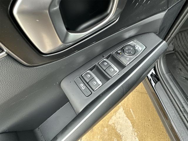 new 2025 Kia Sorento car, priced at $34,524