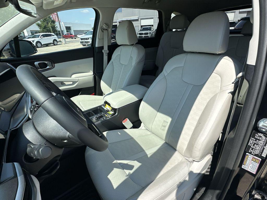 new 2025 Kia Sorento car, priced at $33,478