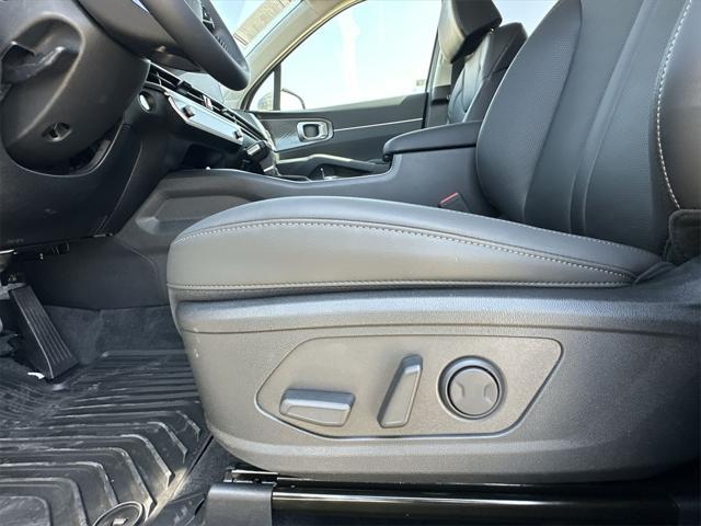 new 2025 Kia Sorento car, priced at $38,479