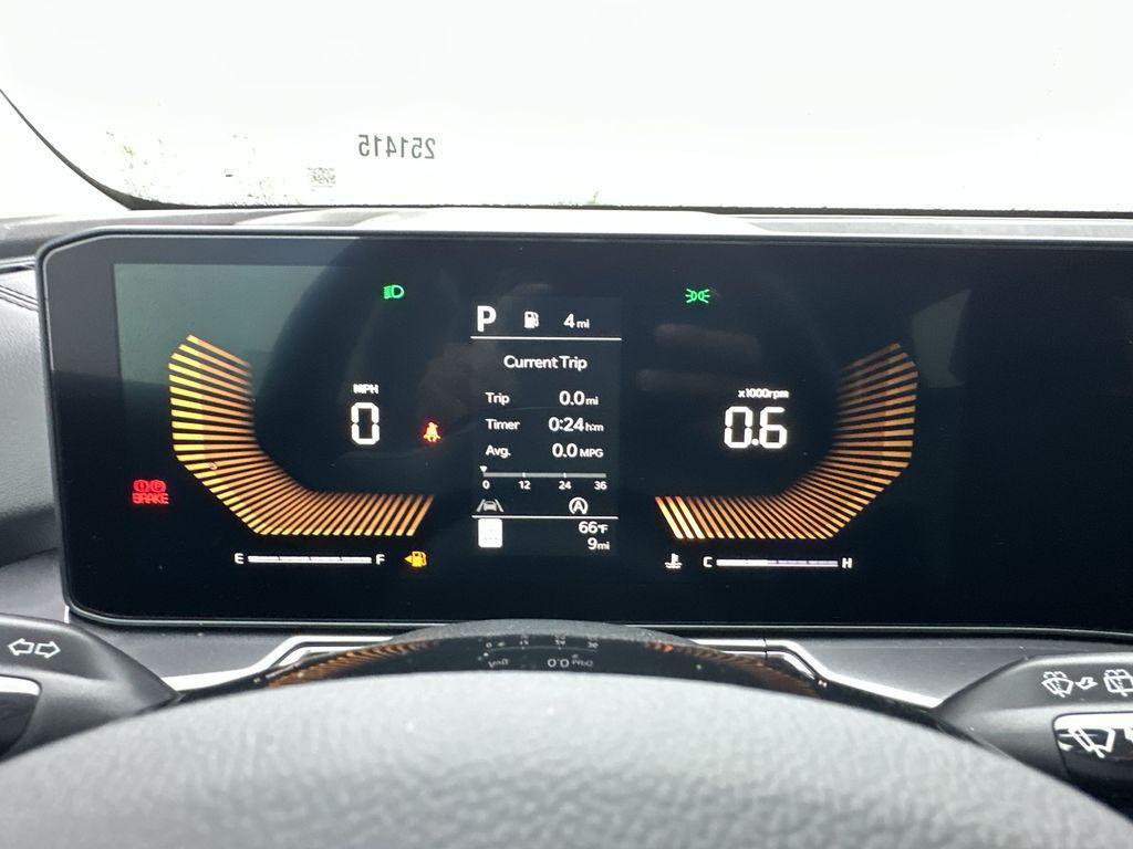 new 2025 Kia Sorento car, priced at $32,040