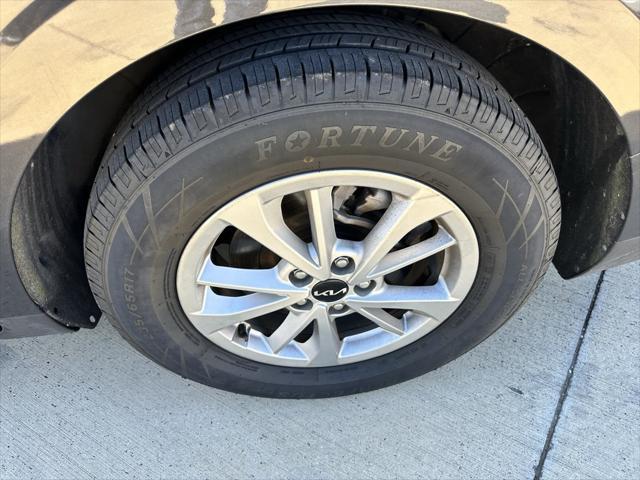 used 2022 Kia Carnival car, priced at $27,095