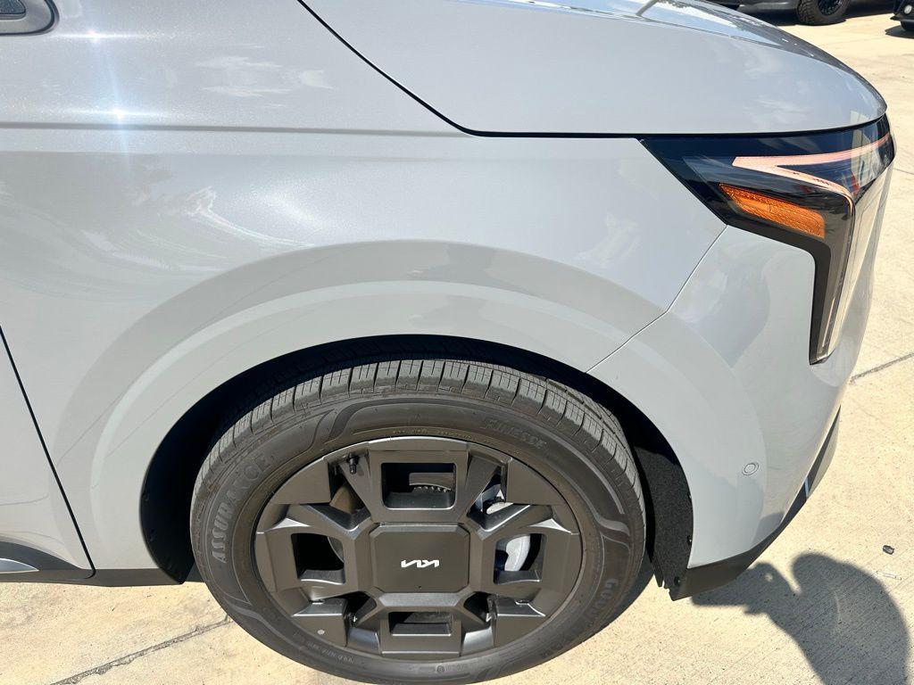 new 2026 Kia Carnival Hybrid car, priced at $47,222