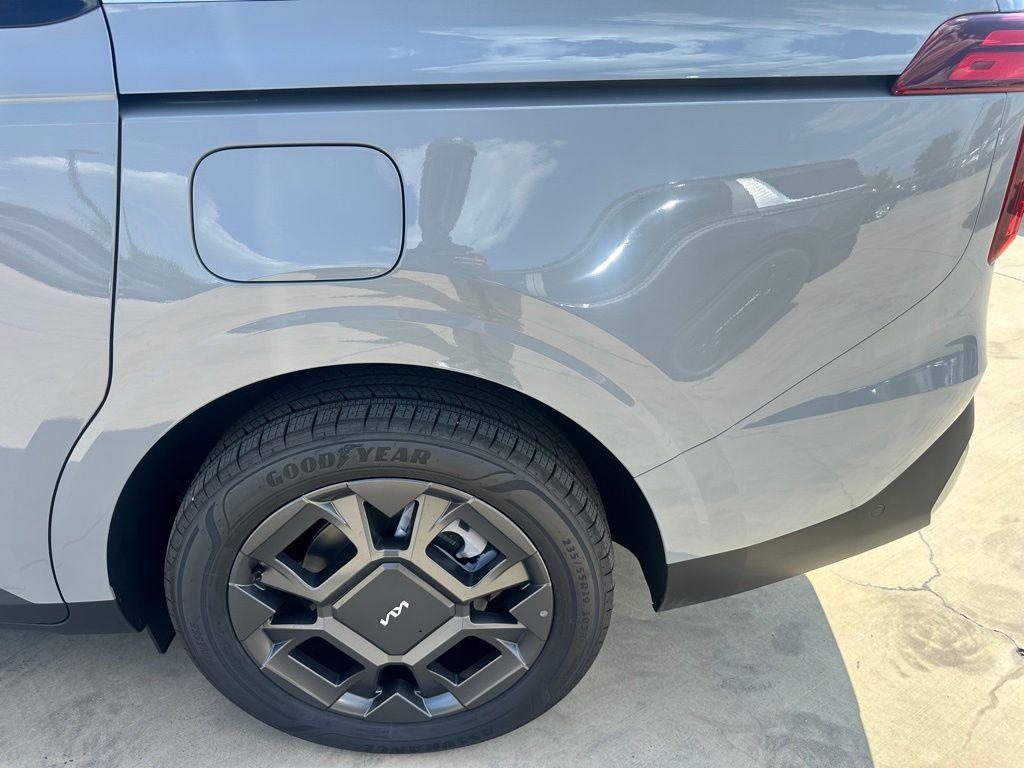 new 2026 Kia Carnival Hybrid car, priced at $47,222