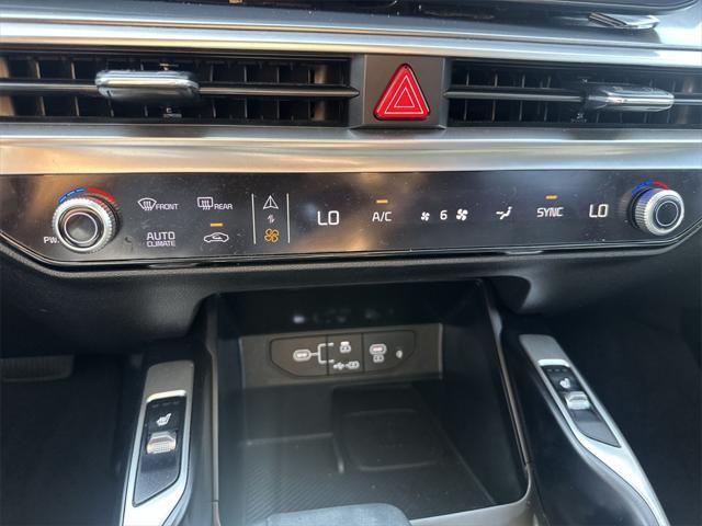 used 2024 Kia Sorento car, priced at $29,239