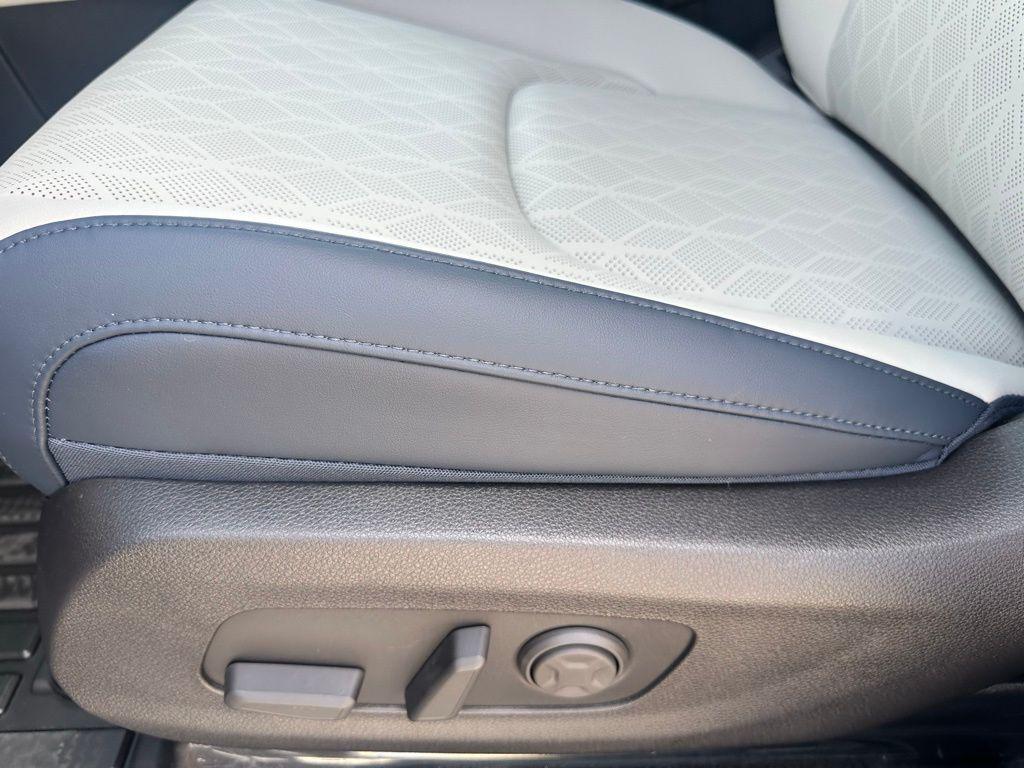 new 2026 Kia Carnival Hybrid car, priced at $47,112