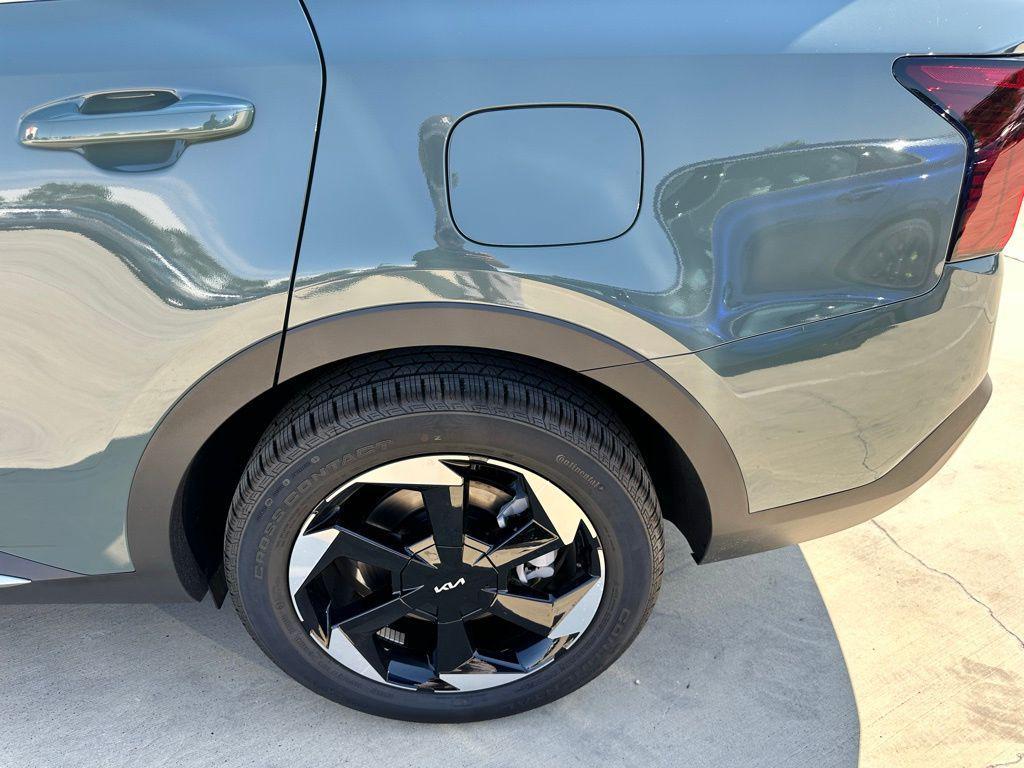 new 2025 Kia Sorento Hybrid car, priced at $36,395