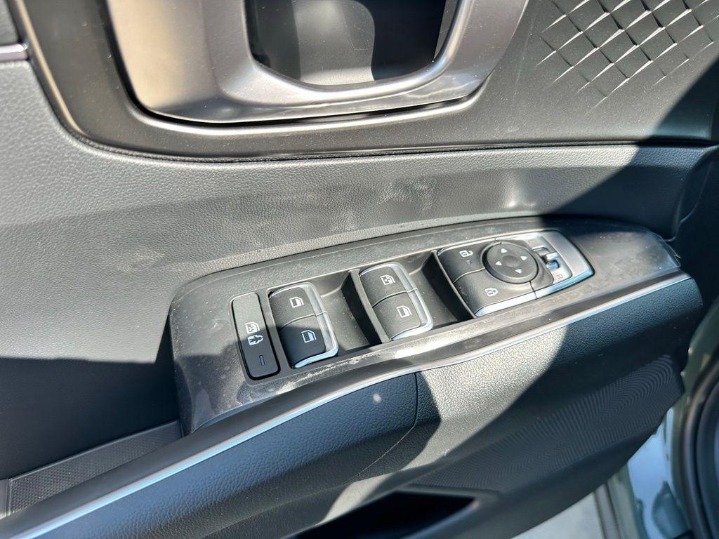 new 2025 Kia Sorento Hybrid car, priced at $36,395