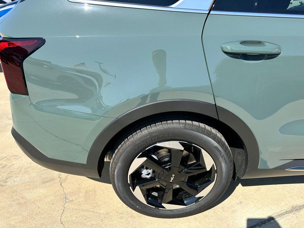 new 2025 Kia Sorento Hybrid car, priced at $36,395