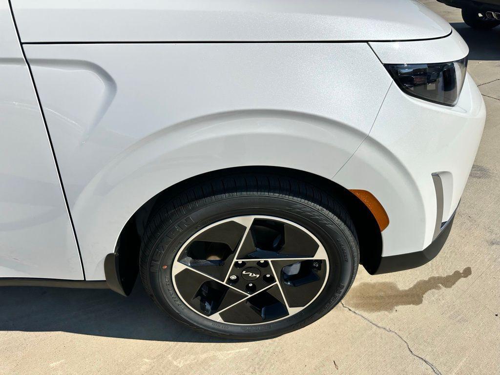 new 2025 Kia Soul car, priced at $25,329