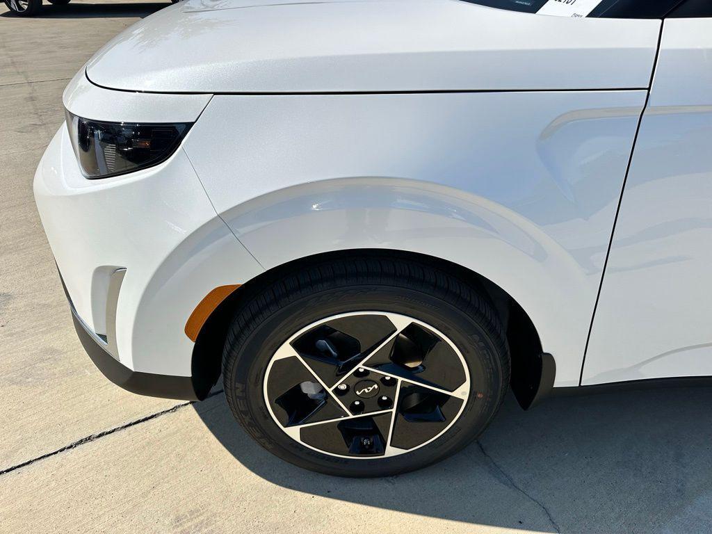 new 2025 Kia Soul car, priced at $25,329