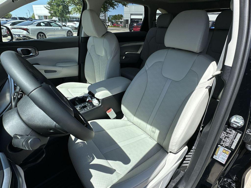 new 2025 Kia Sorento car, priced at $31,785