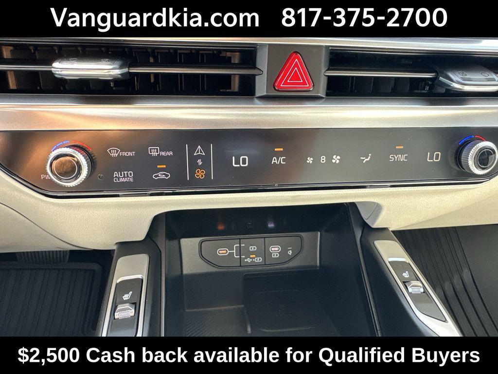 new 2025 Kia Sorento car, priced at $32,414