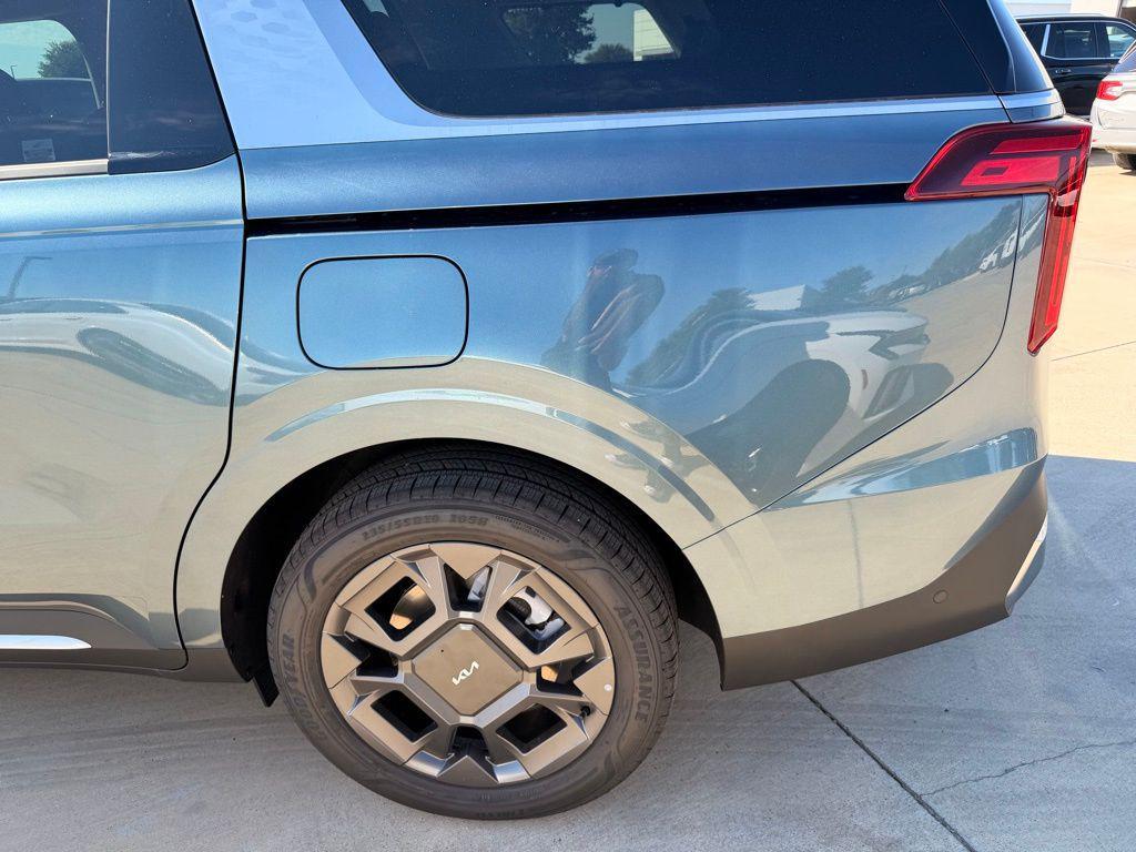 new 2026 Kia Carnival Hybrid car, priced at $47,007