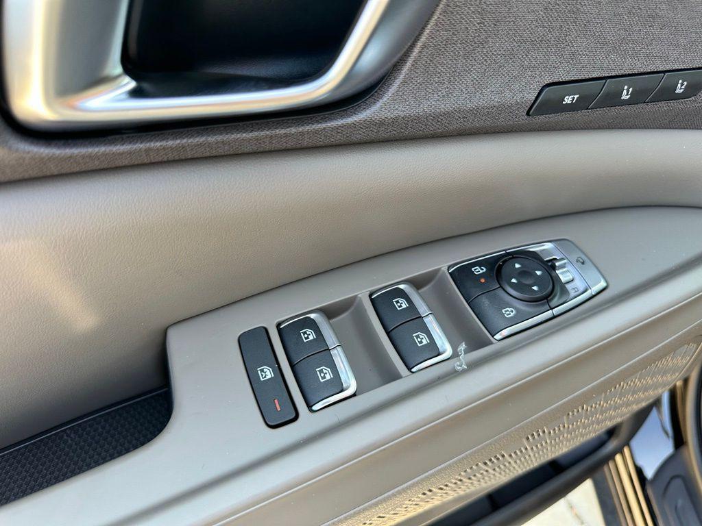 new 2026 Kia Carnival Hybrid car, priced at $47,007