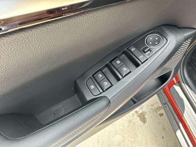 new 2025 Kia Seltos car, priced at $24,205