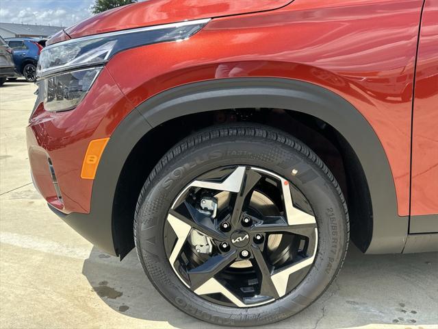 new 2025 Kia Seltos car, priced at $24,205