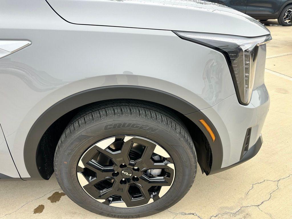 new 2026 Kia Sorento car, priced at $33,456